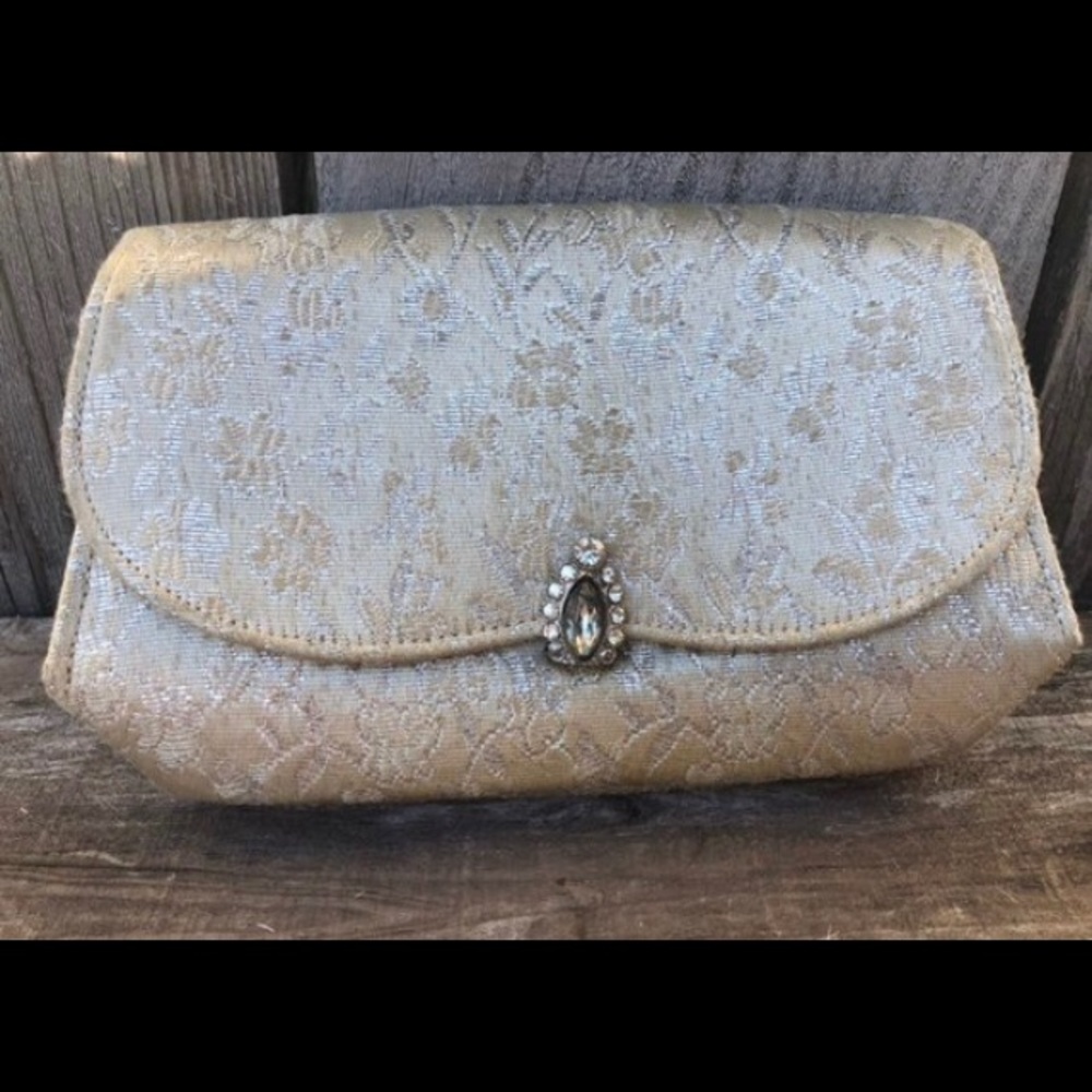 Pigi Paris Vtg Material Beige/Silver Clutch Purse